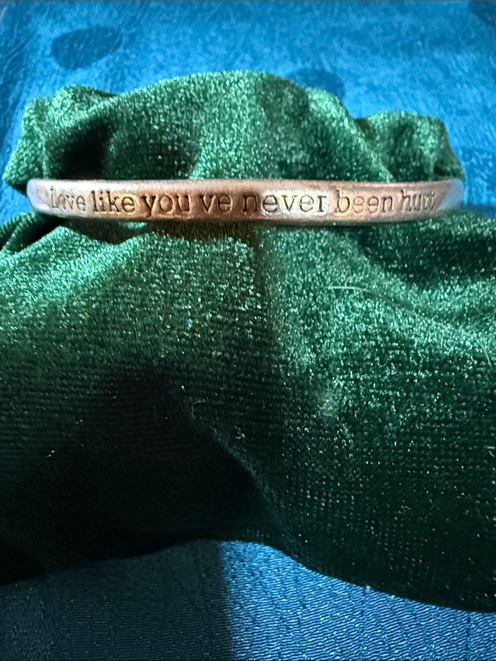 Inspirational Silver Tone Bangle Bracelet - "Live like you've never been hurt"